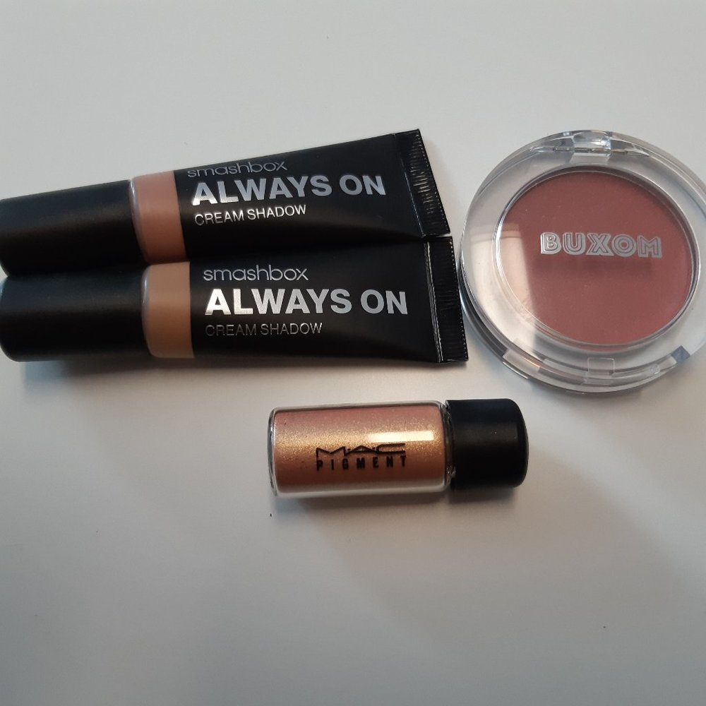 Smashbox cream eyeshadow, MAC pigment, Buxom blush